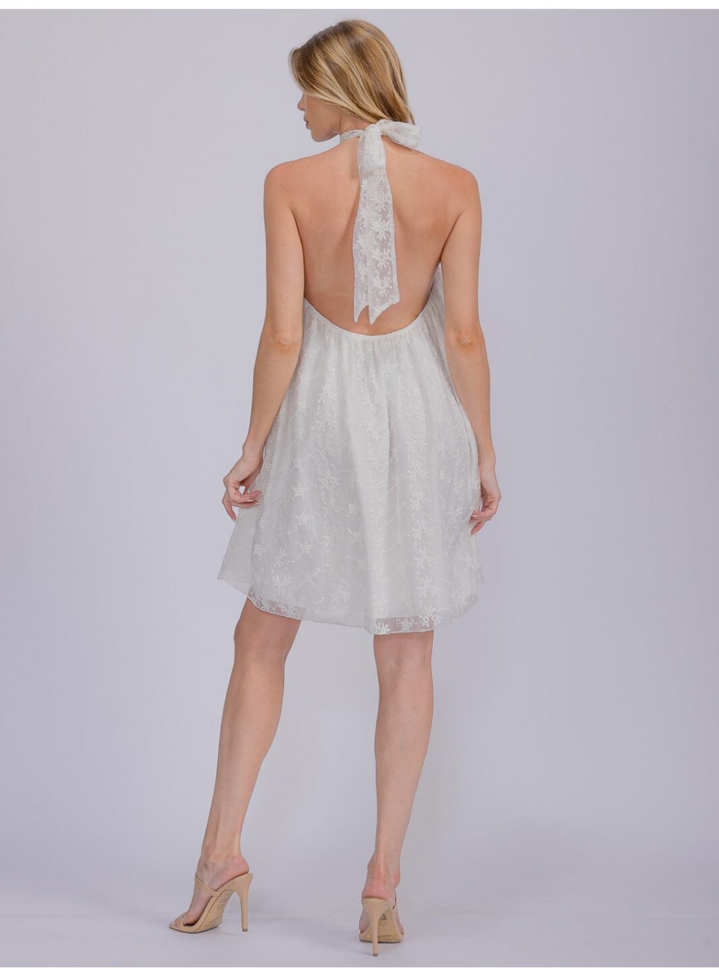 WOMEN'S SLEEVELESS HALTER NECK CROCHET FLORAL MINI DRESS