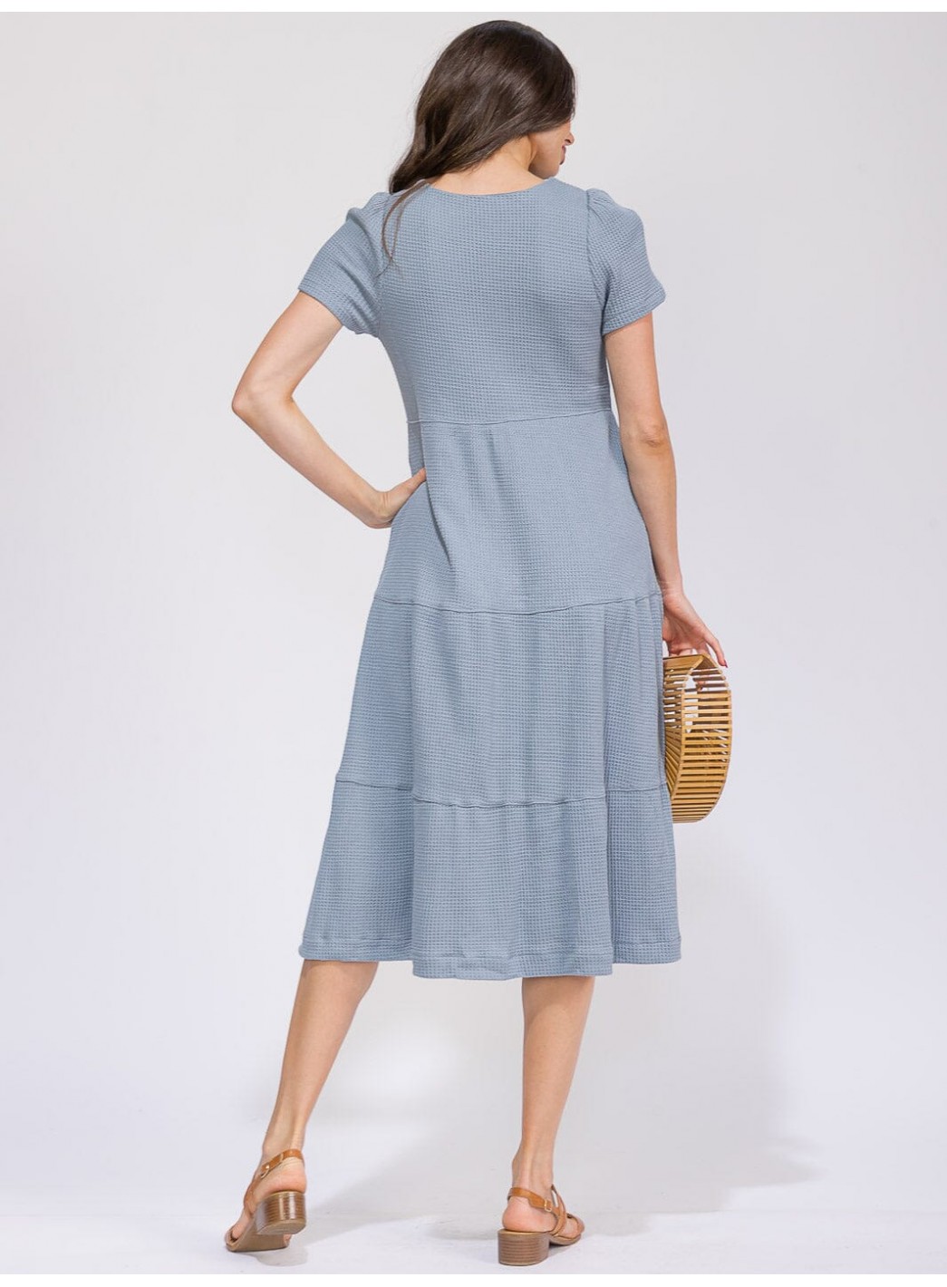 WOMEN'S SHORT SLEEVE FRONT POCKETS TIERED WAFFLE MIDI DRESS WOMEN'S SHORT SLEEVE FRONT POCKETS TIERED WAFFLE MIDI DRESS