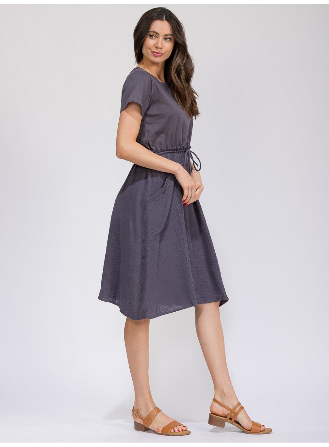 WOMEN'S SHORT SLEEVE ELASTIC WAIST FRONT POCKETS CONTRAST MIDI DRESS WOMEN'S SHORT SLEEVE ELASTIC WAIST FRONT POCKETS CONTRAST MIDI DRESS