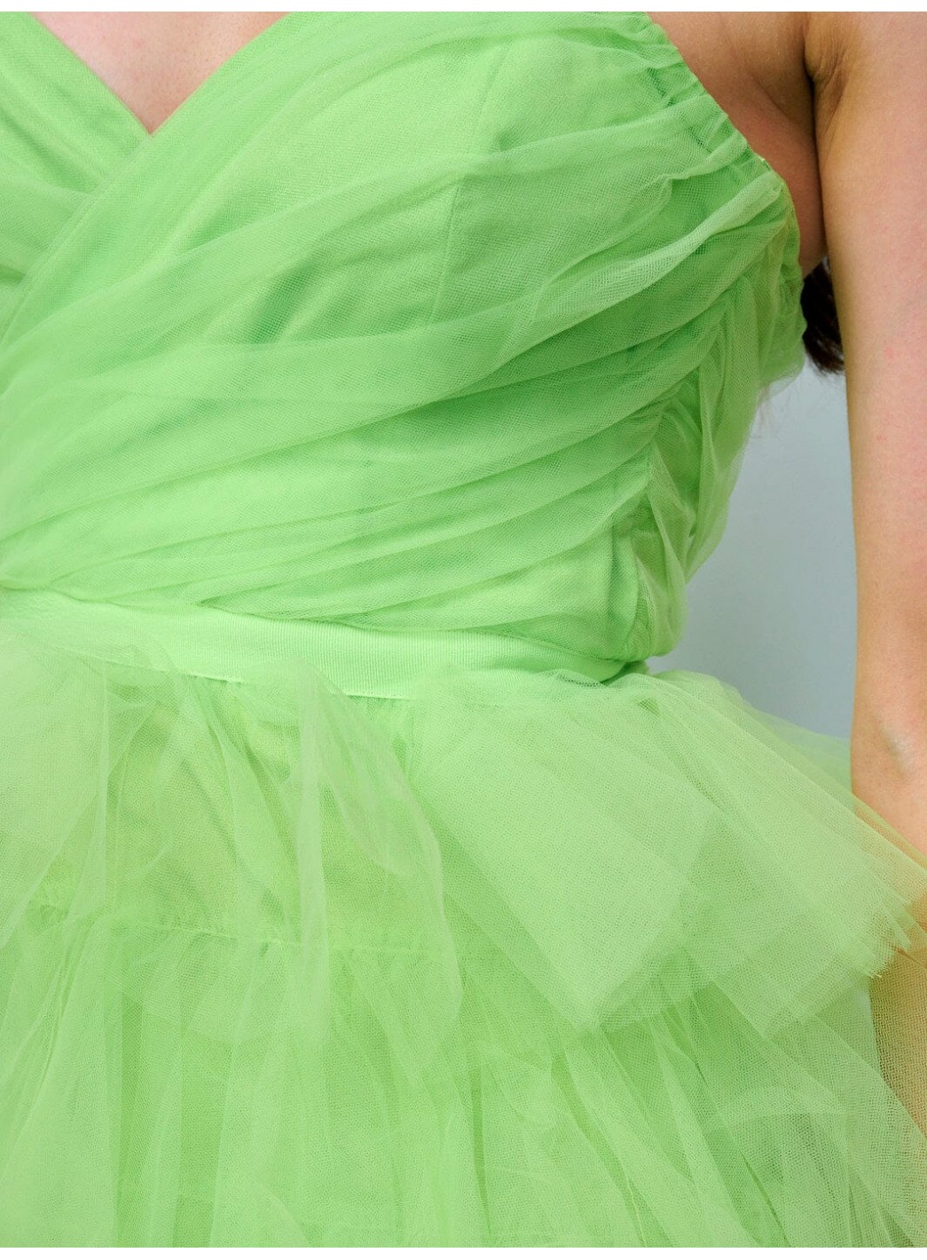 WOMEN'S SLEEVELESS SURPLICE TIERED RUFFLE HIGH-LOW MINI DRESS WOMEN'S SLEEVELESS SURPLICE TIERED RUFFLE HIGH-LOW MINI DRESS