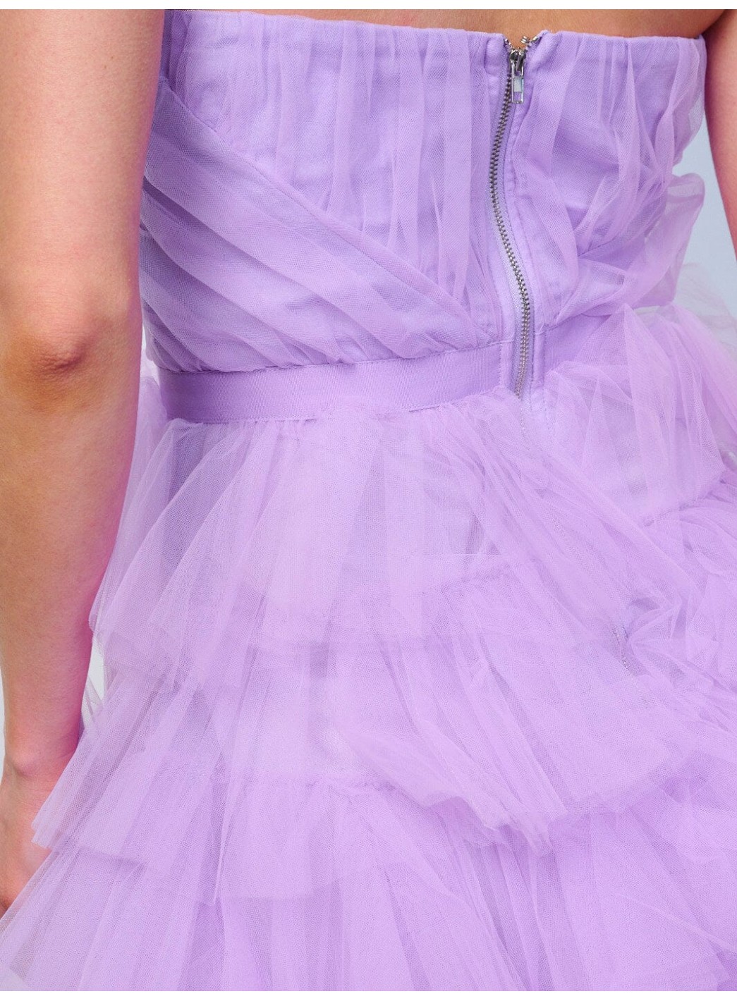 WOMEN'S SLEEVELESS SURPLICE TIERED RUFFLE HIGH-LOW MINI DRESS WOMEN'S SLEEVELESS SURPLICE TIERED RUFFLE HIGH-LOW MINI DRESS