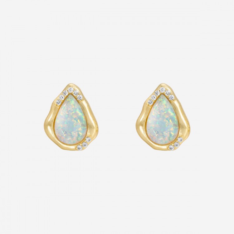 Luster Studs