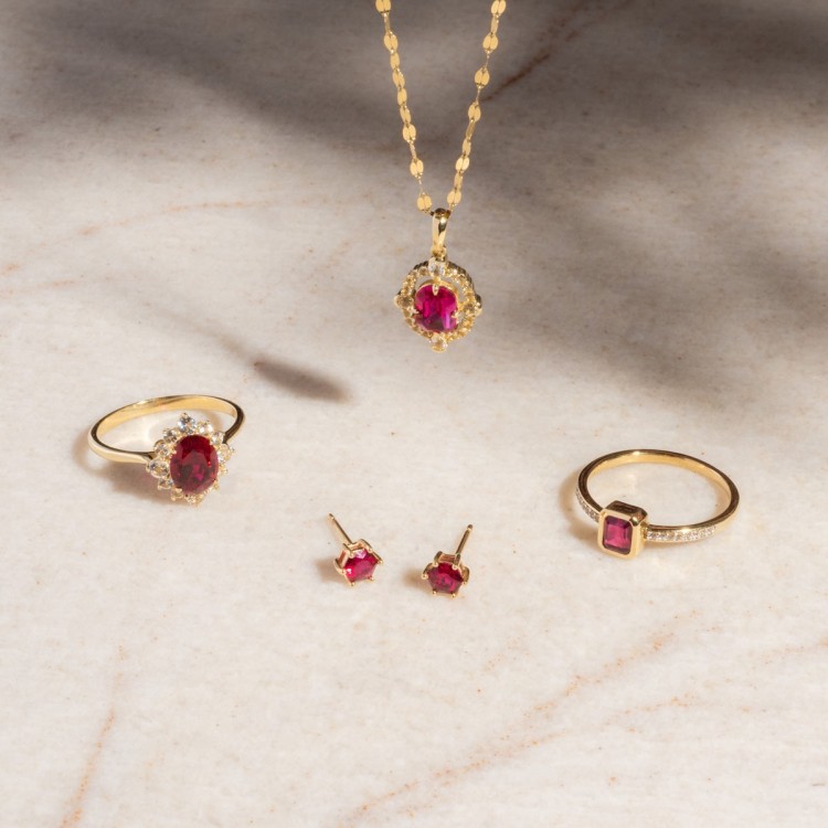 Solid Gold Capsule Classic Ruby Studs