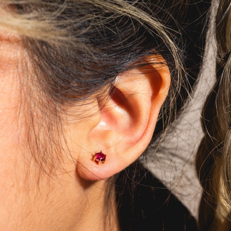 Solid Gold Capsule Classic Ruby Studs